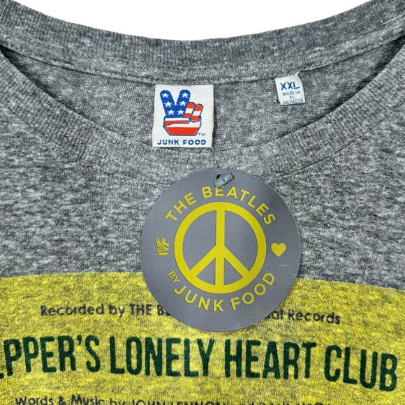 Junk Food Beatles Sgt Pepper's Lonely Heart Club Band Tee XXL New Gray Soft - Picture 4 of 5